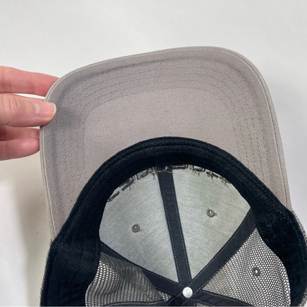 Carhartt Canvas Gray Mesh-Back Trucker Style Embroidered Logo Snapback - Unisex